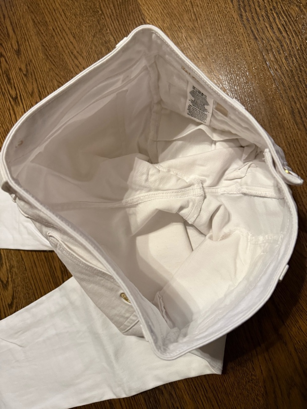 Michael Kors White Skinny Jeans with Gold Logo Detail - Picture 6 of 6